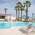 The Club - - Dining - Events Apartment *
