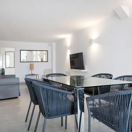 The Club - - Dining - Events Apartment *